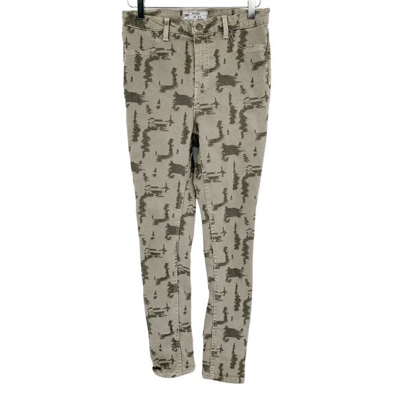 2/$30 FREE PEOPLE Skinny Jeans Size 30 Green Denim Stretch Unique Print High Rse - Picture 5 of 7